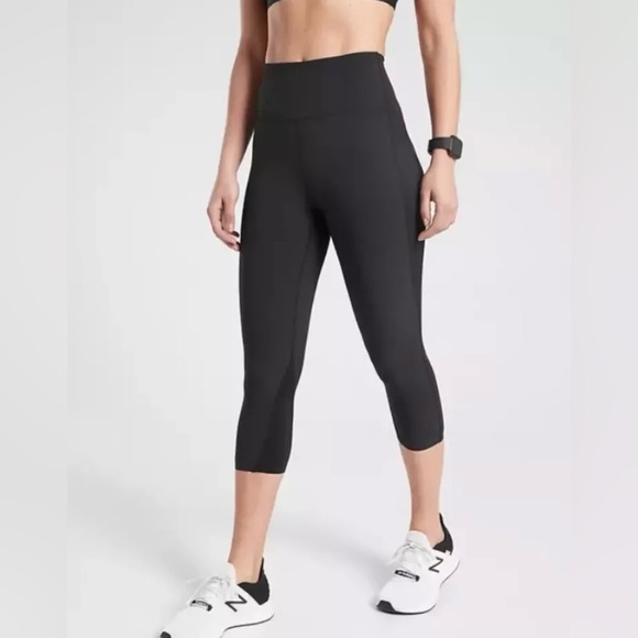 Athleta Pants - Athleta Ultimate Dobby Mesh Capri Size SP Black NWT